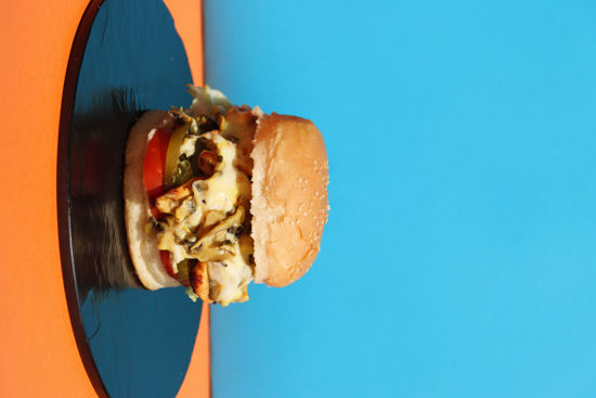 تصویر  ساندویچ مرغ گریلی